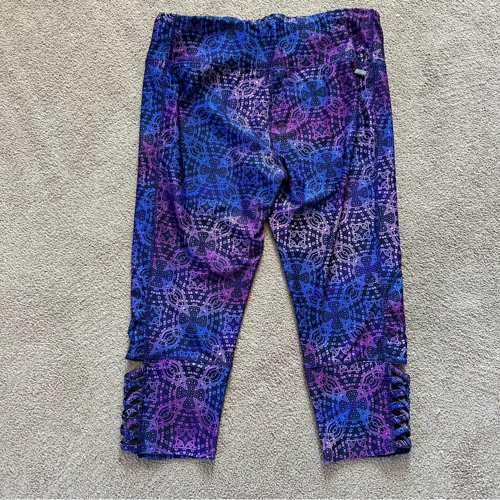 Colorful Patterned Yoga Capris - Picture 2 of 6